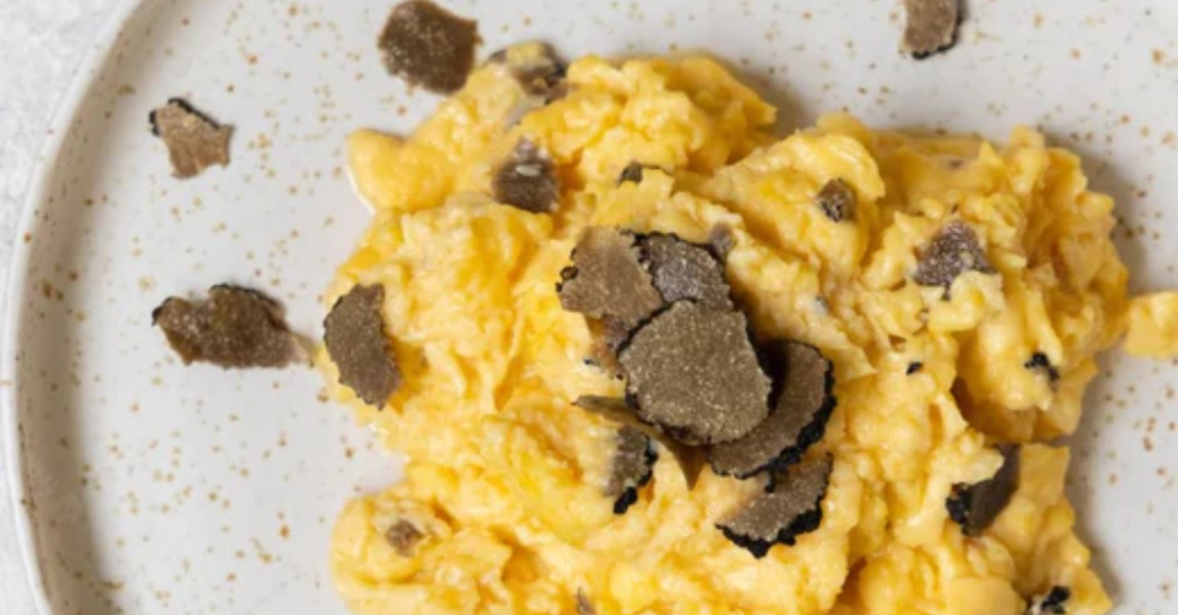 Scrambled Eggs with fresh truffles
